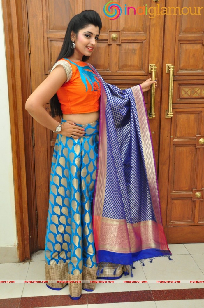 Syamala Actress hd photo