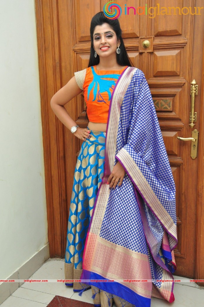 Syamala Actress hd photo