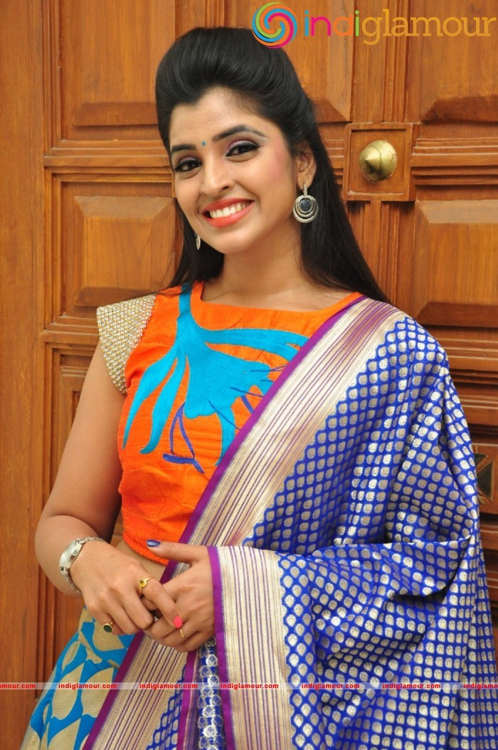 Syamala Actress hd photo