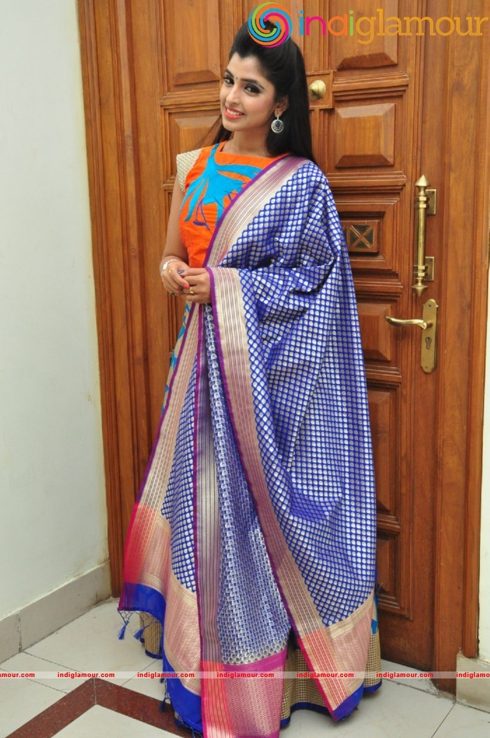 Syamala Actress hd photo