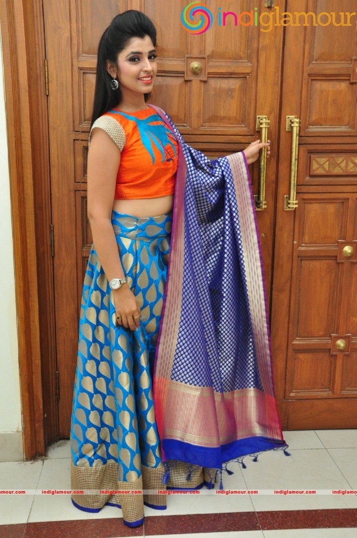 Syamala Actress hd photo