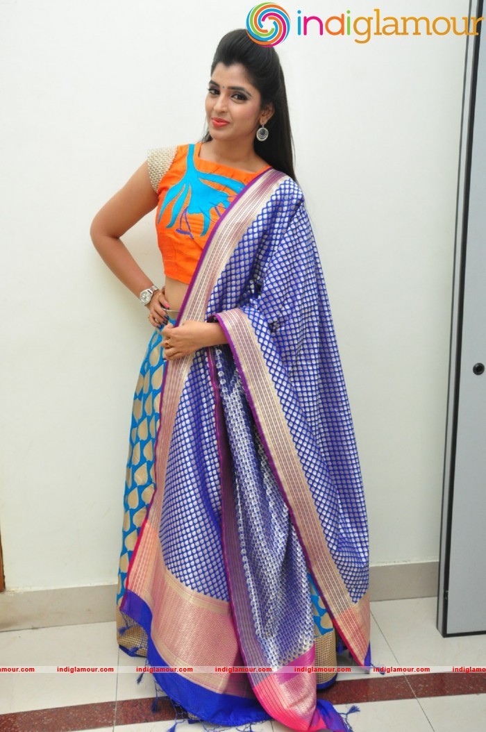 Syamala Actress hd photo