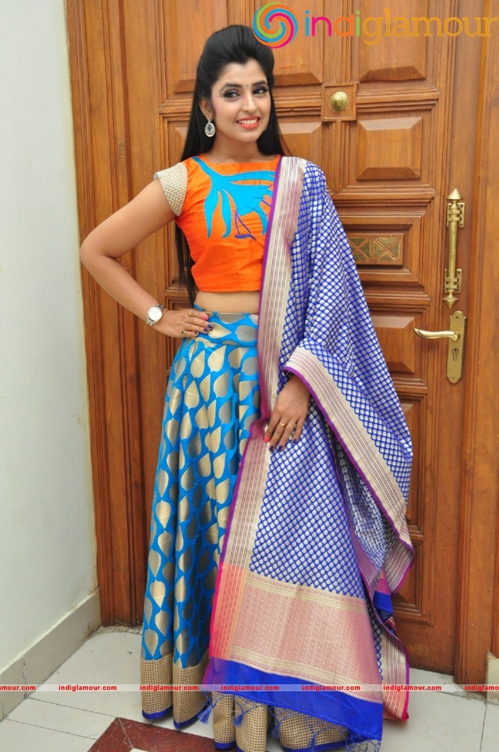 Syamala Actress hd photo