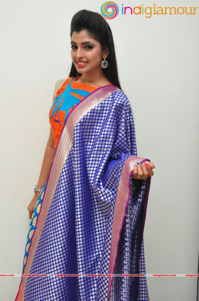 Syamala Actress hd photo