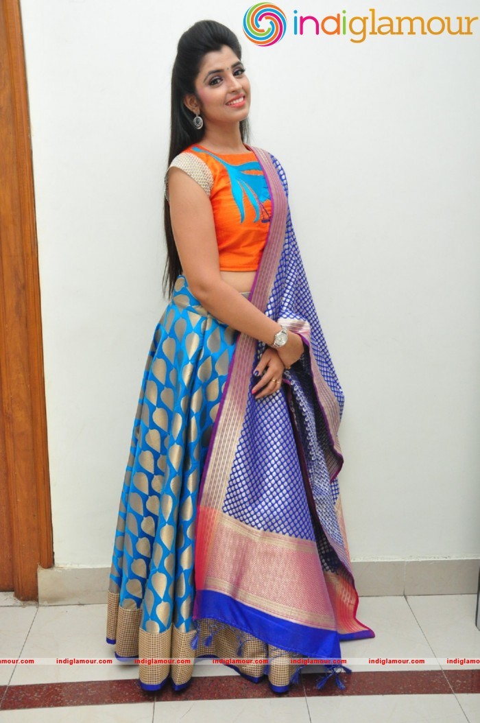 Syamala Actress hd photo