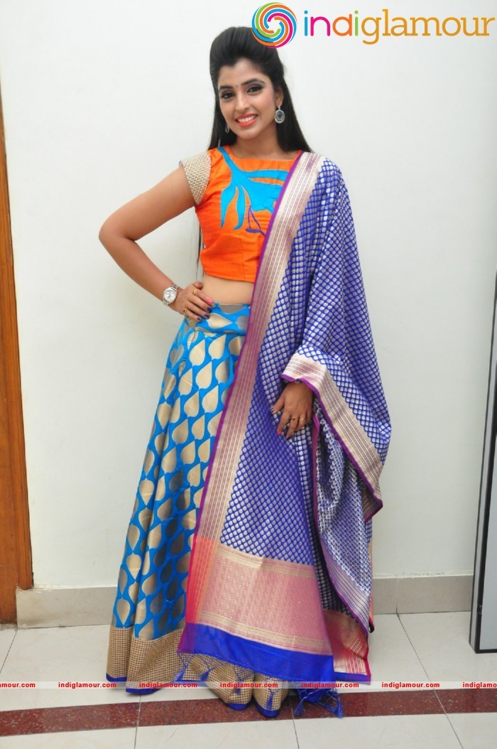 Syamala Actress hd photo