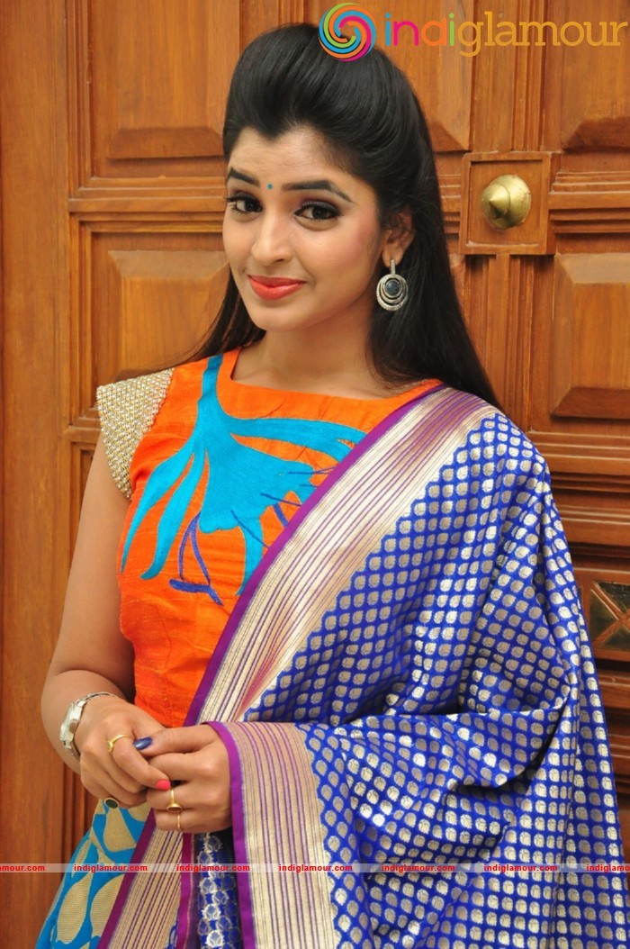 Syamala Actress hd photo