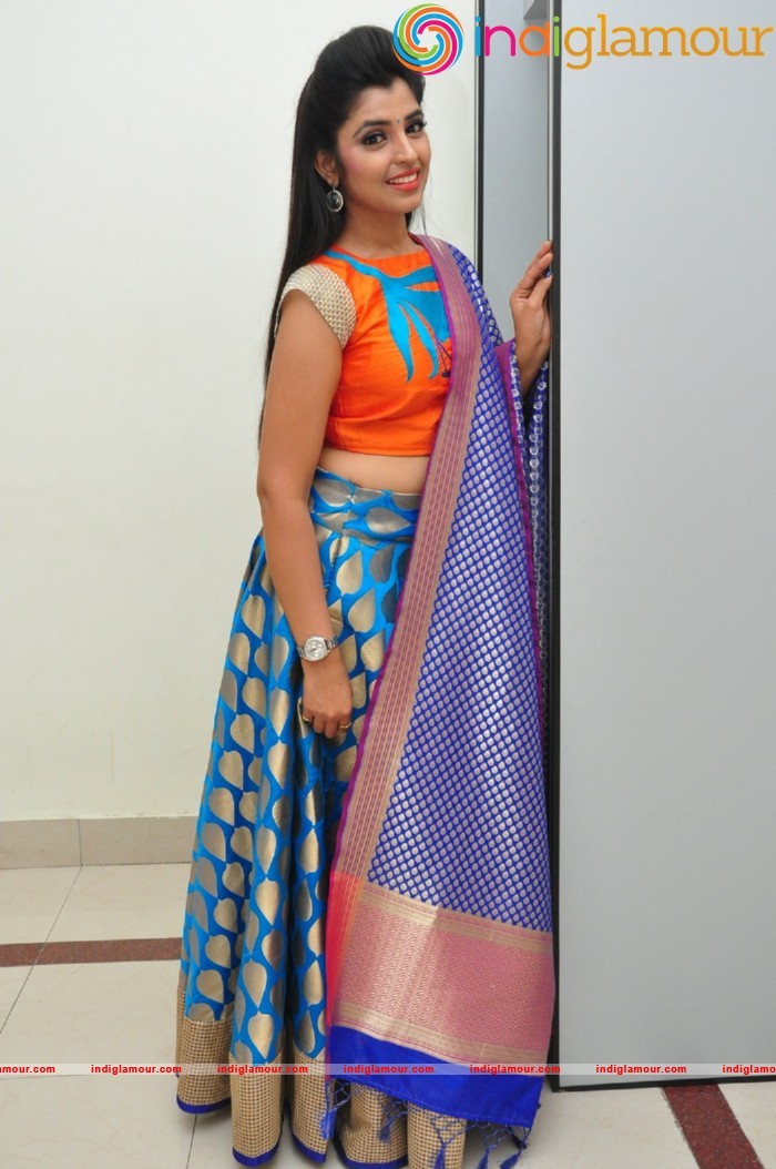 Syamala Actress hd photo