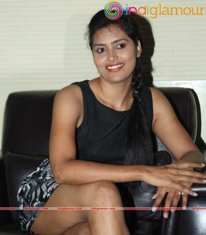 Sravanthi Actress hd photo