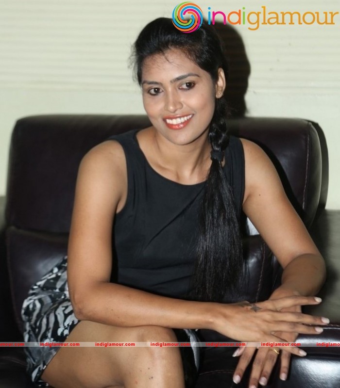 Sravanthi Actress hd photo