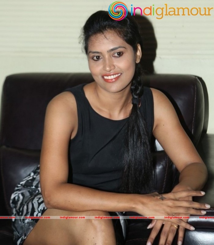 Sravanthi Actress hd photo