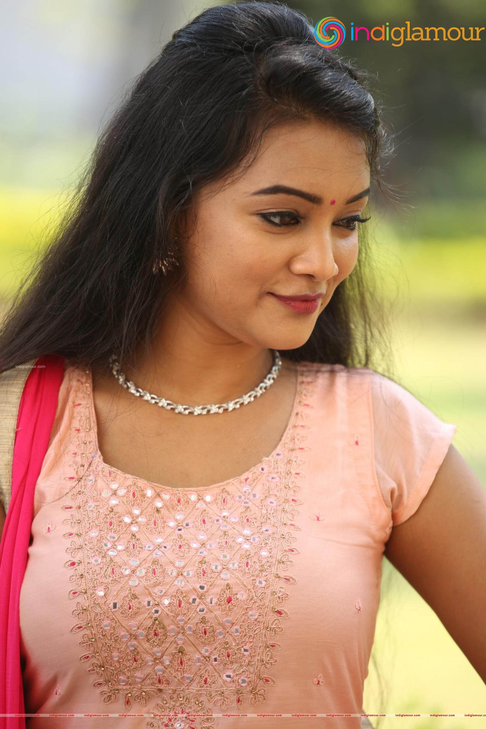 Nainisha Actress hd photo