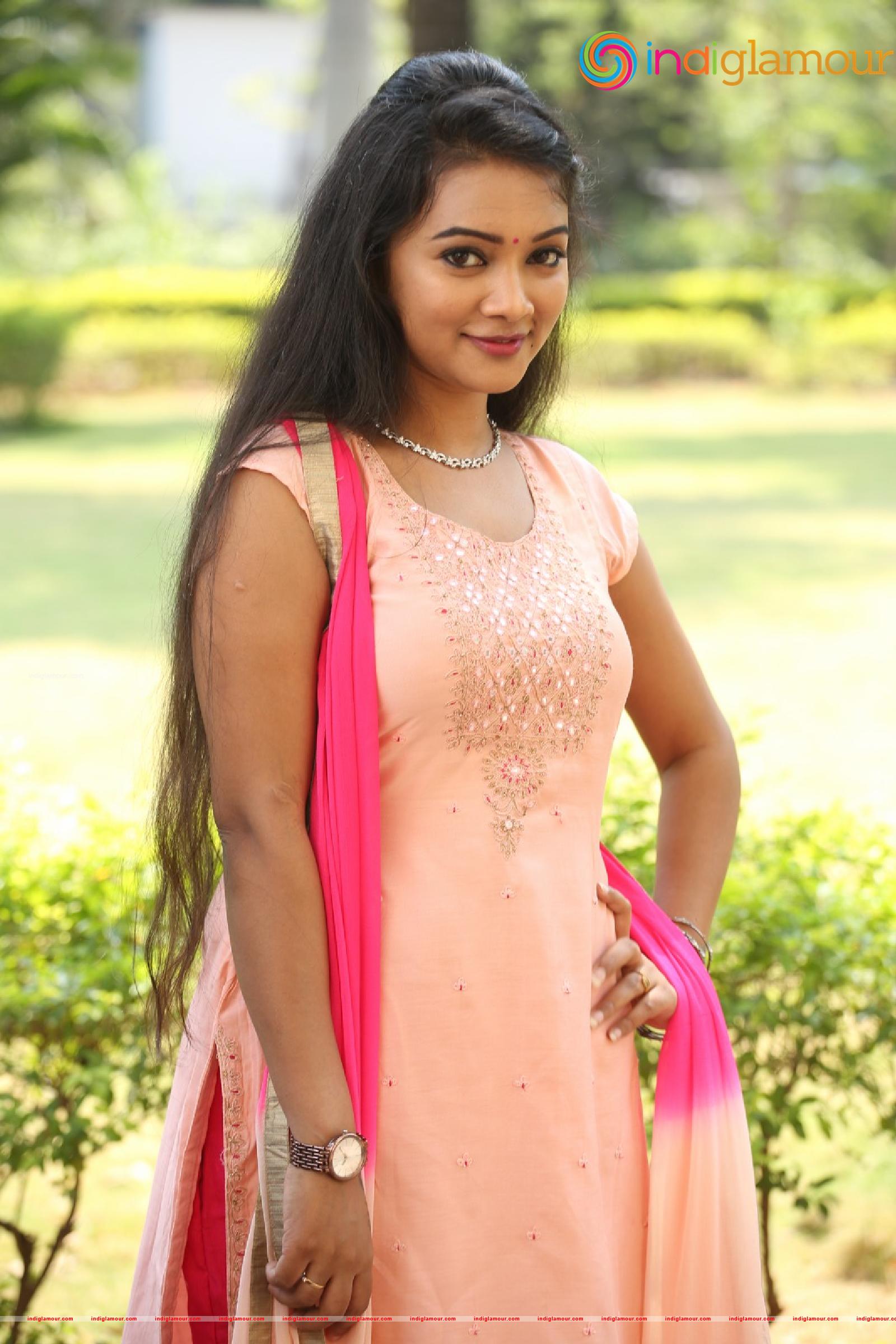 Nainisha Actress hd photo