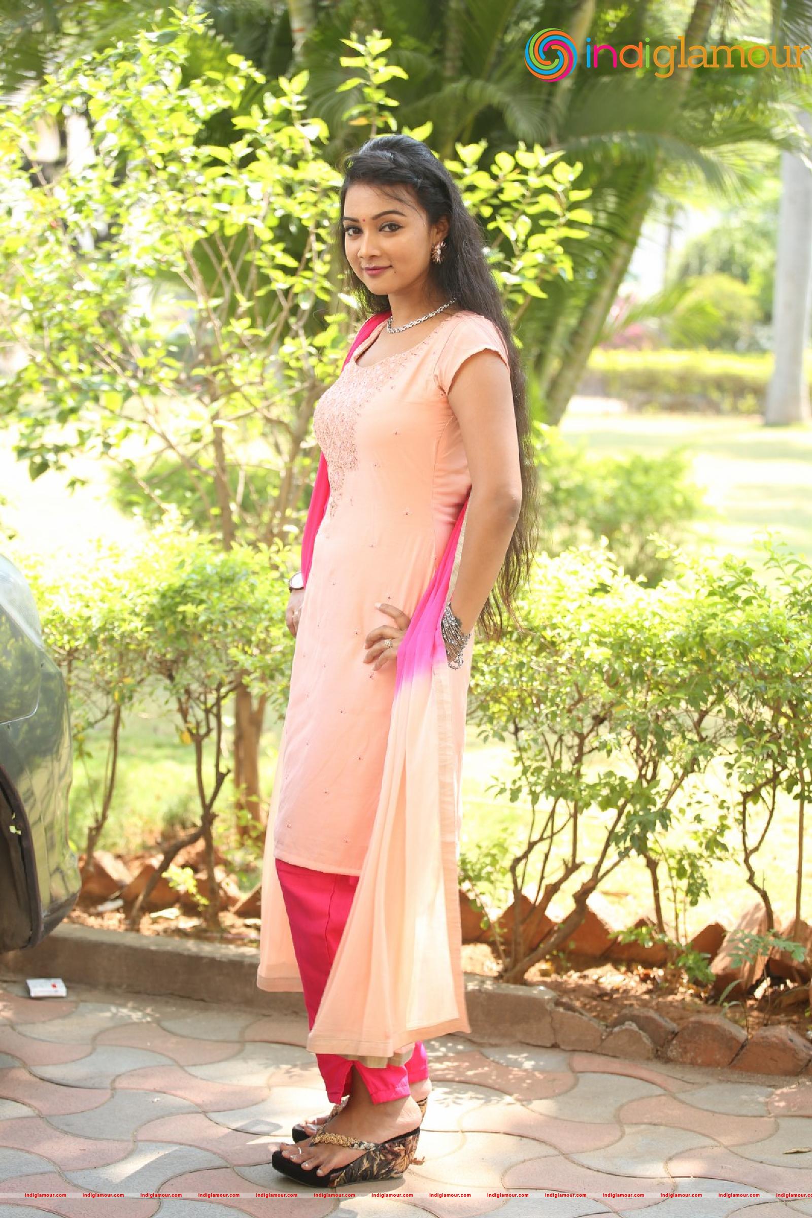 Nainisha Actress hd photo