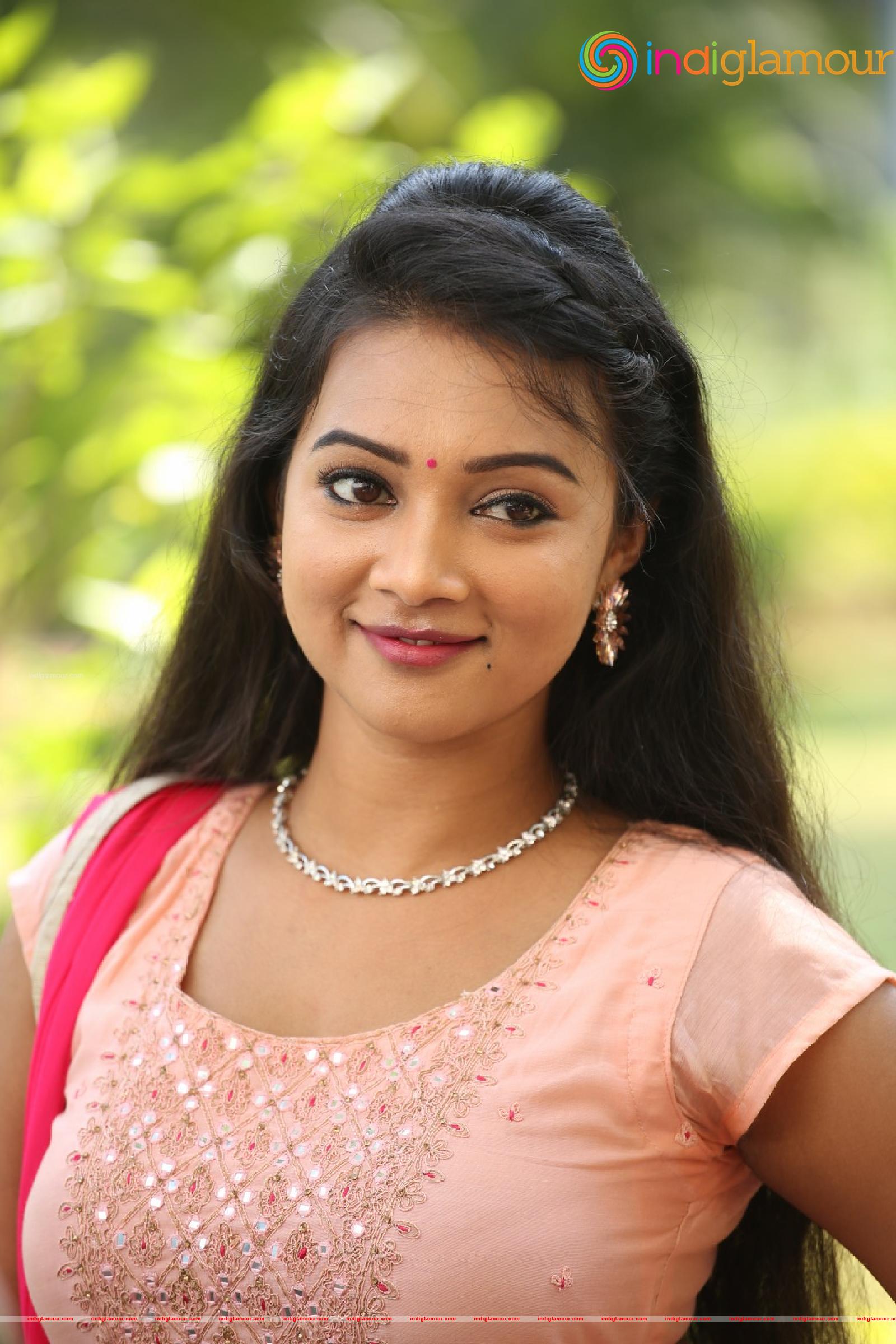 Nainisha Actress hd photo