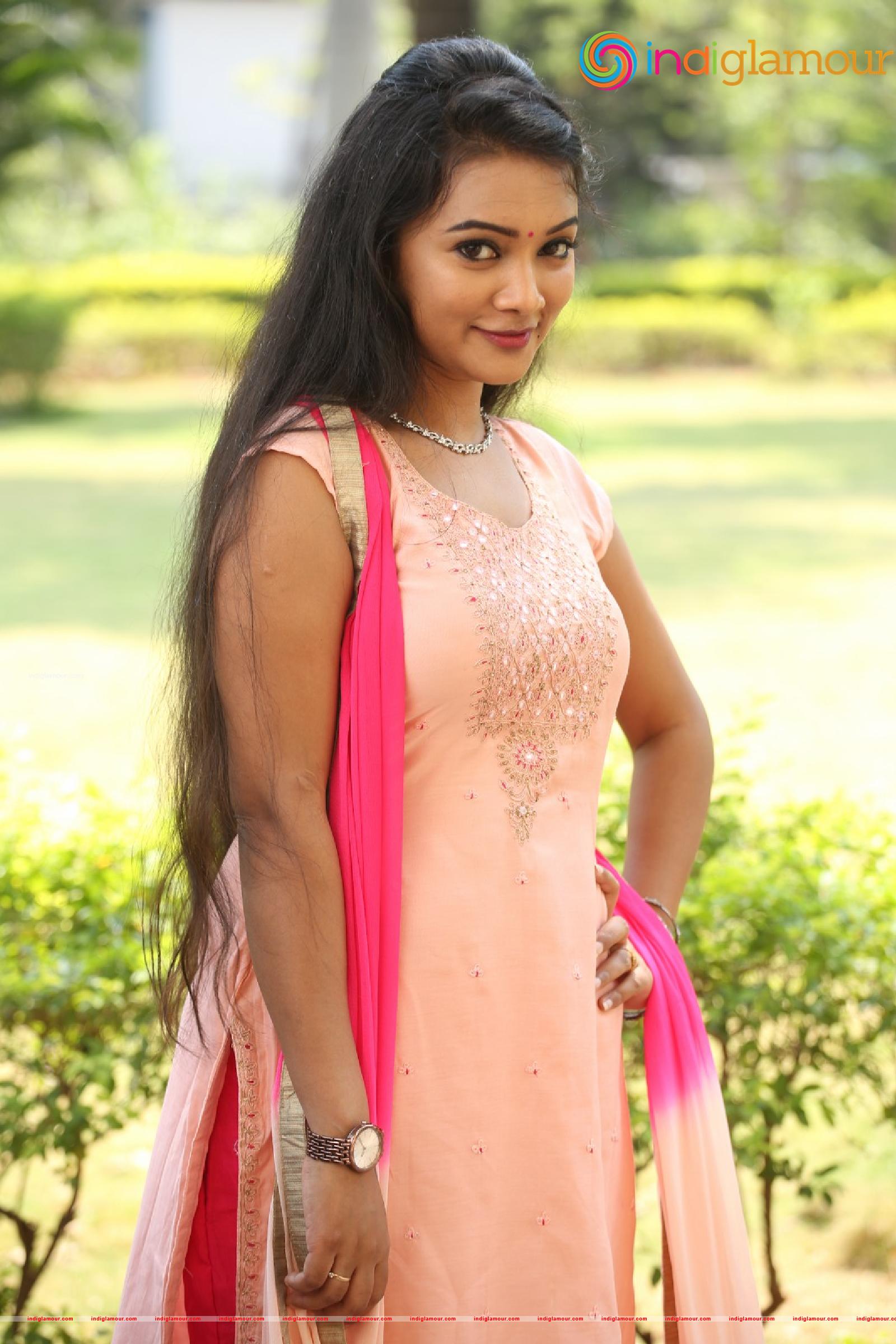 Nainisha Actress hd photo