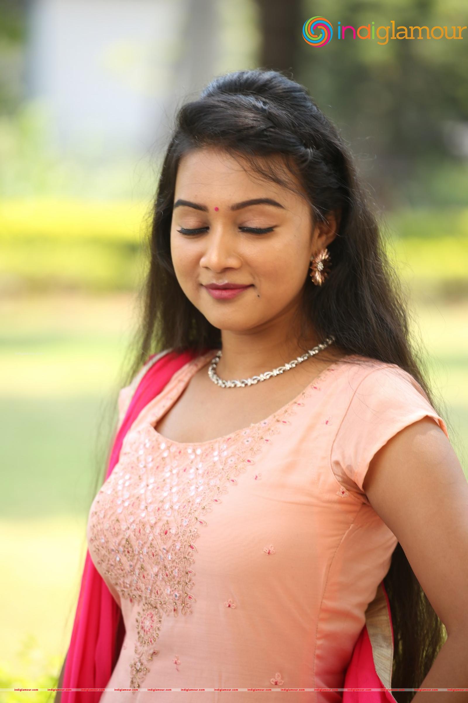 Nainisha Actress hd photo