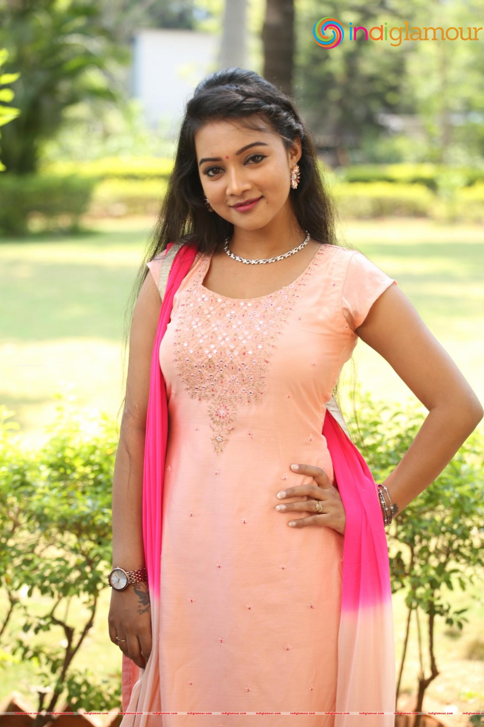 Nainisha Actress hd photo