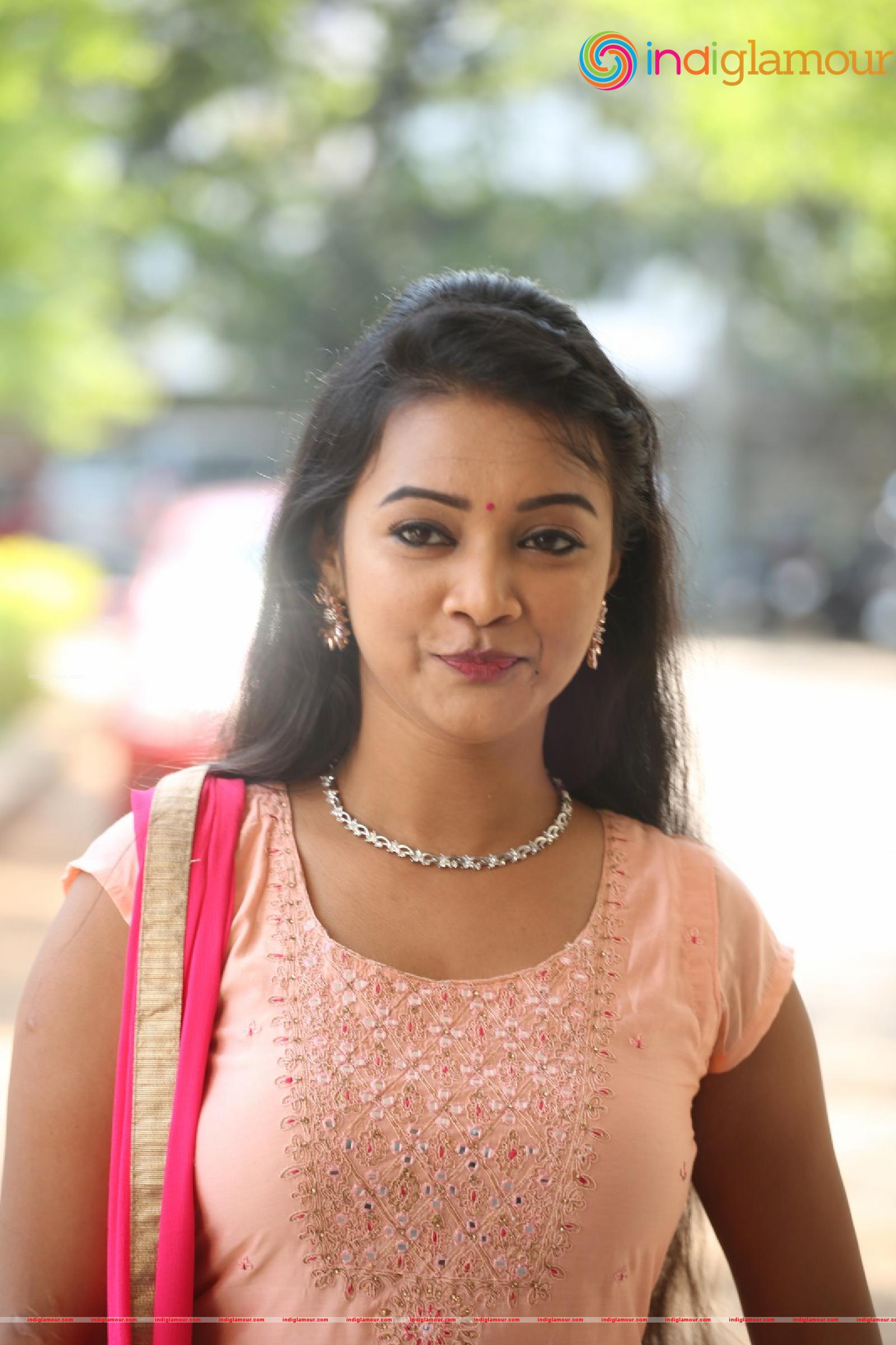 Nainisha Actress hd photo