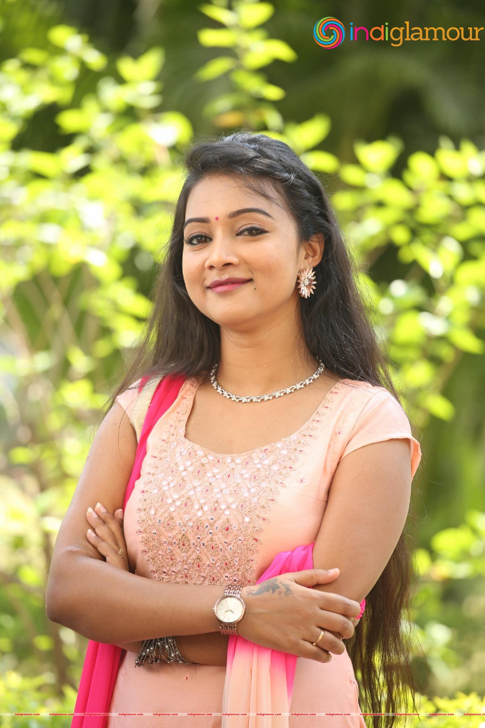 Nainisha Actress hd photo