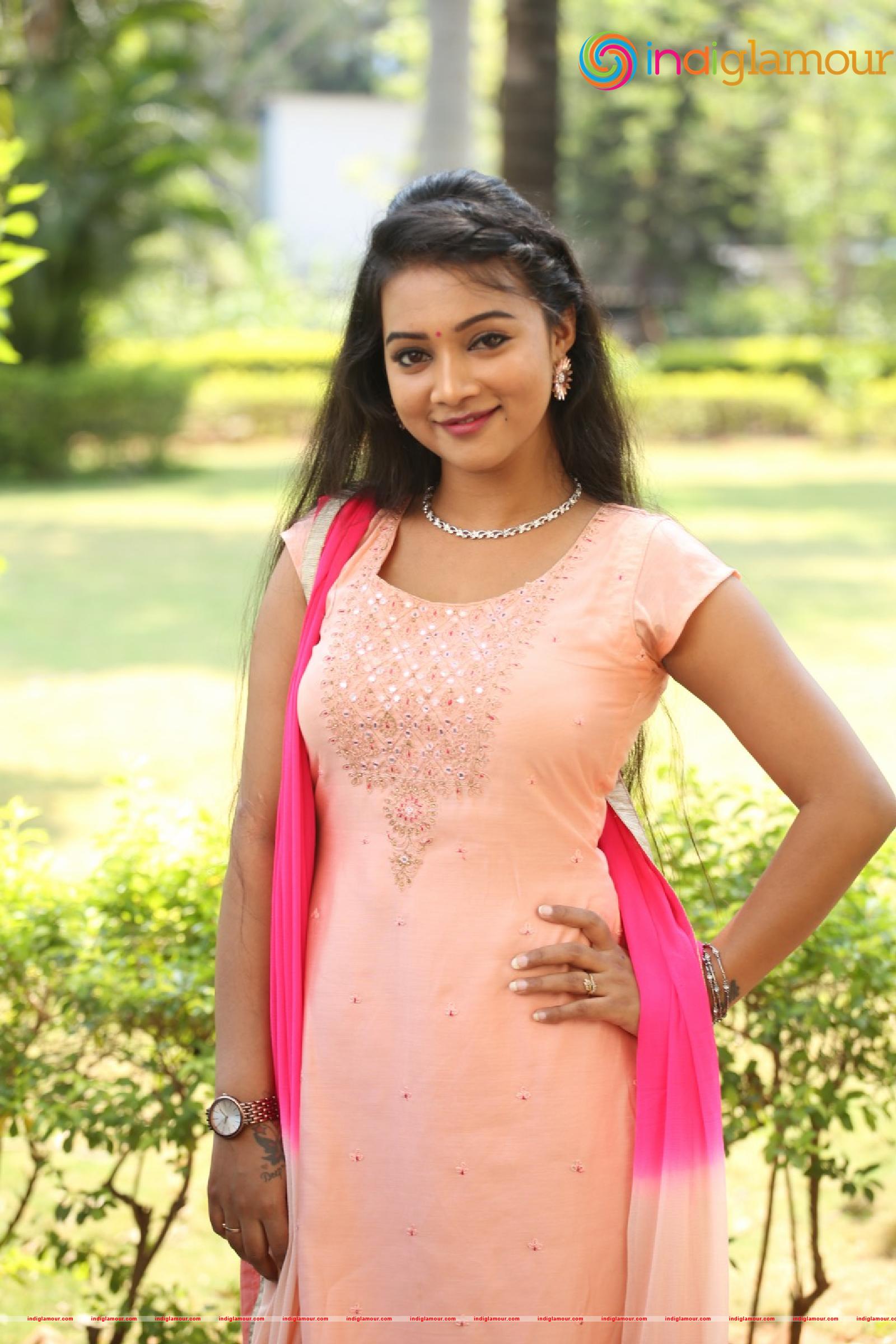Nainisha Actress hd photo