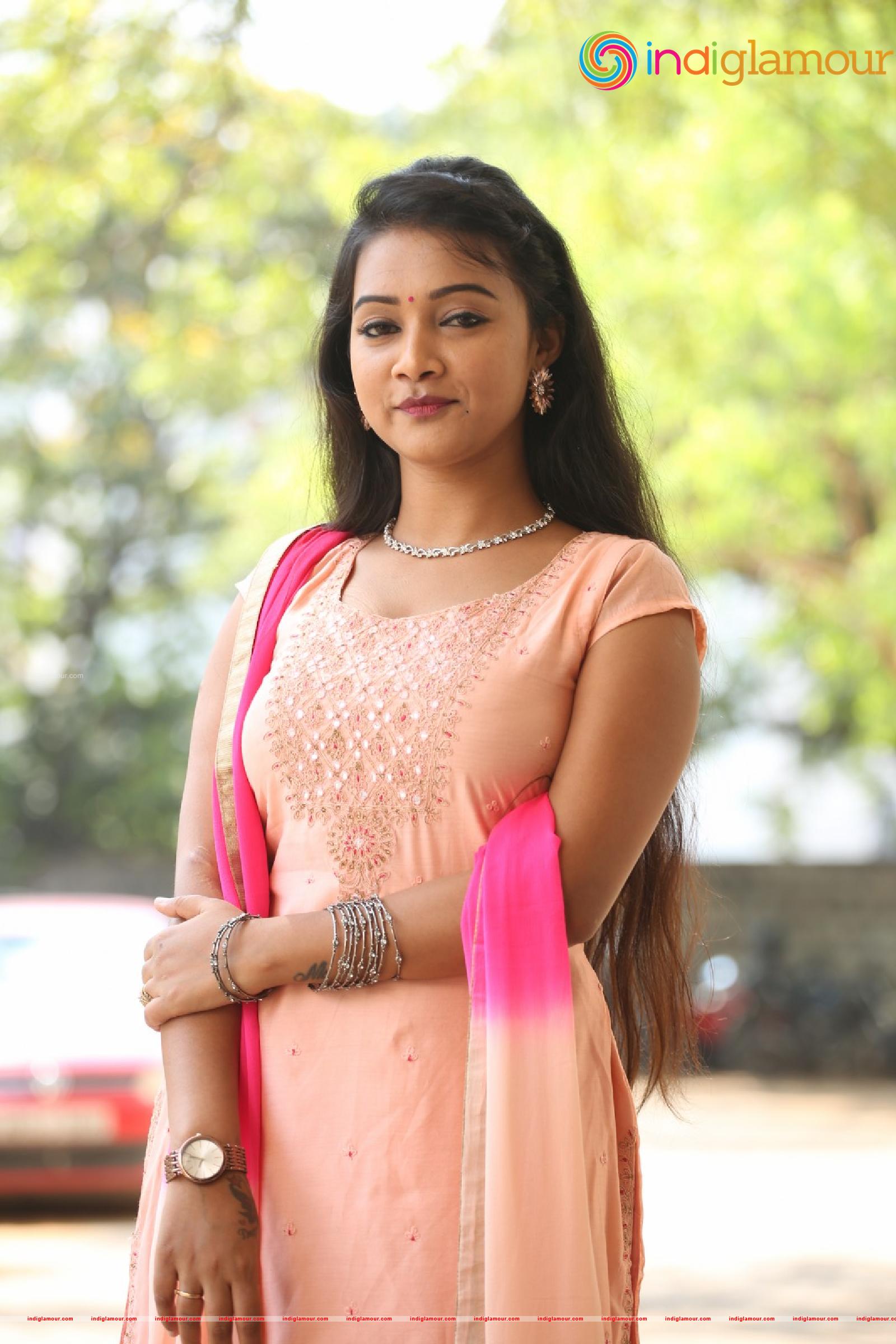 Nainisha Actress hd photo