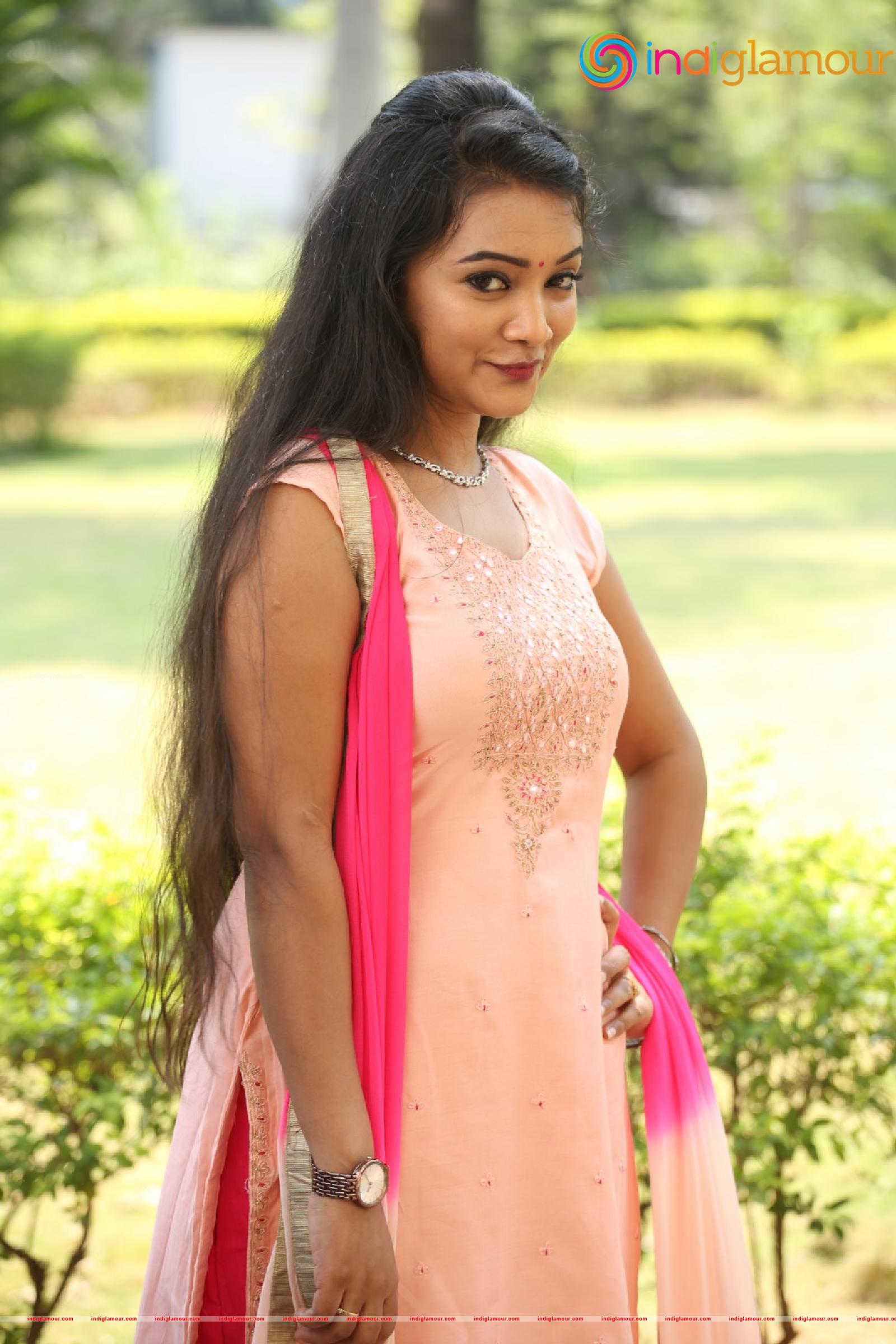 Nainisha Actress hd photo