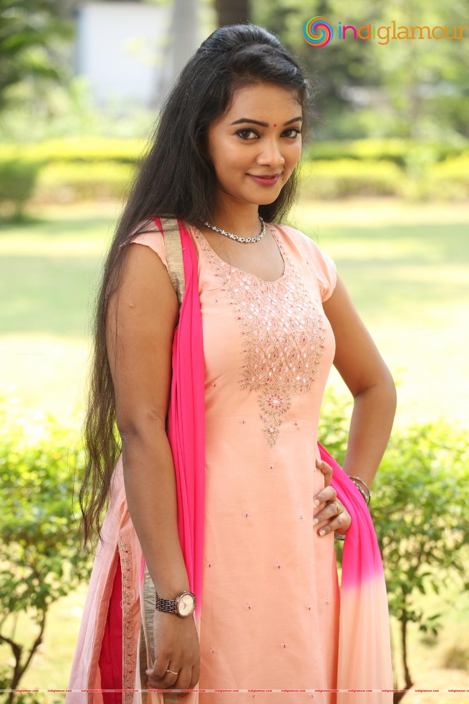 Nainisha Actress hd photo