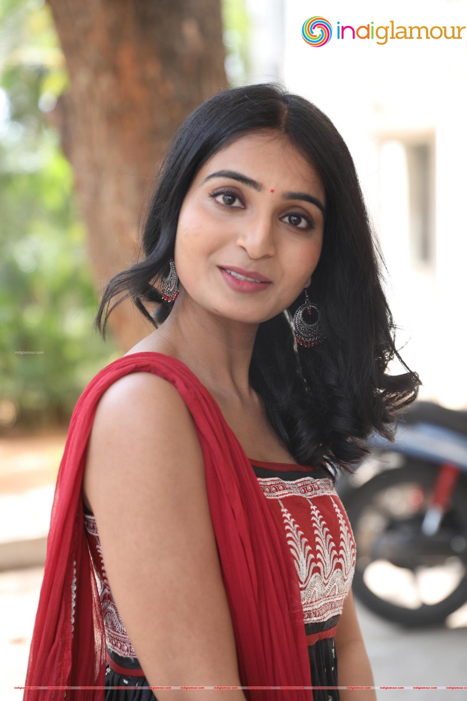 Ananya Actress hd photo