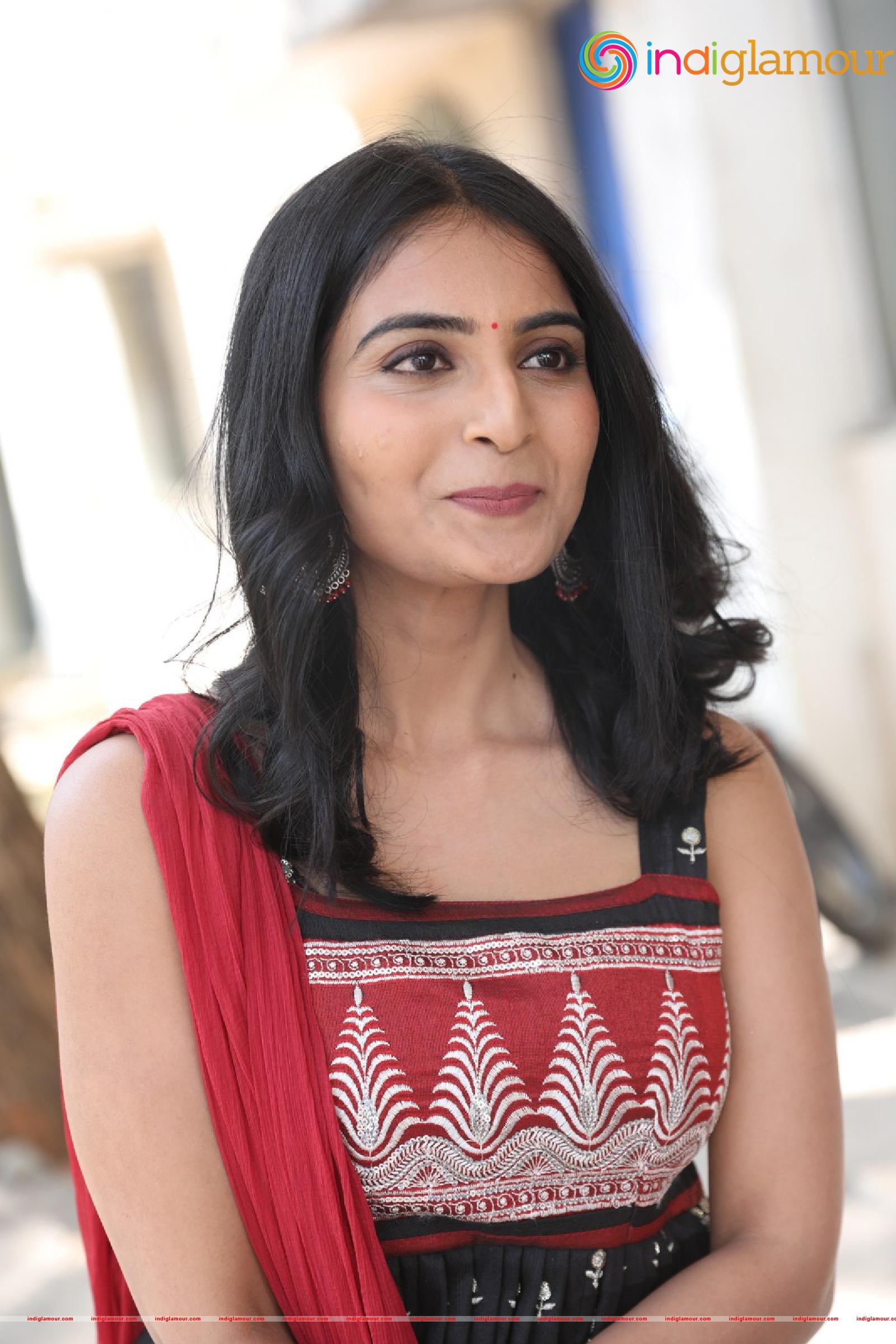Ananya Actress hd photo