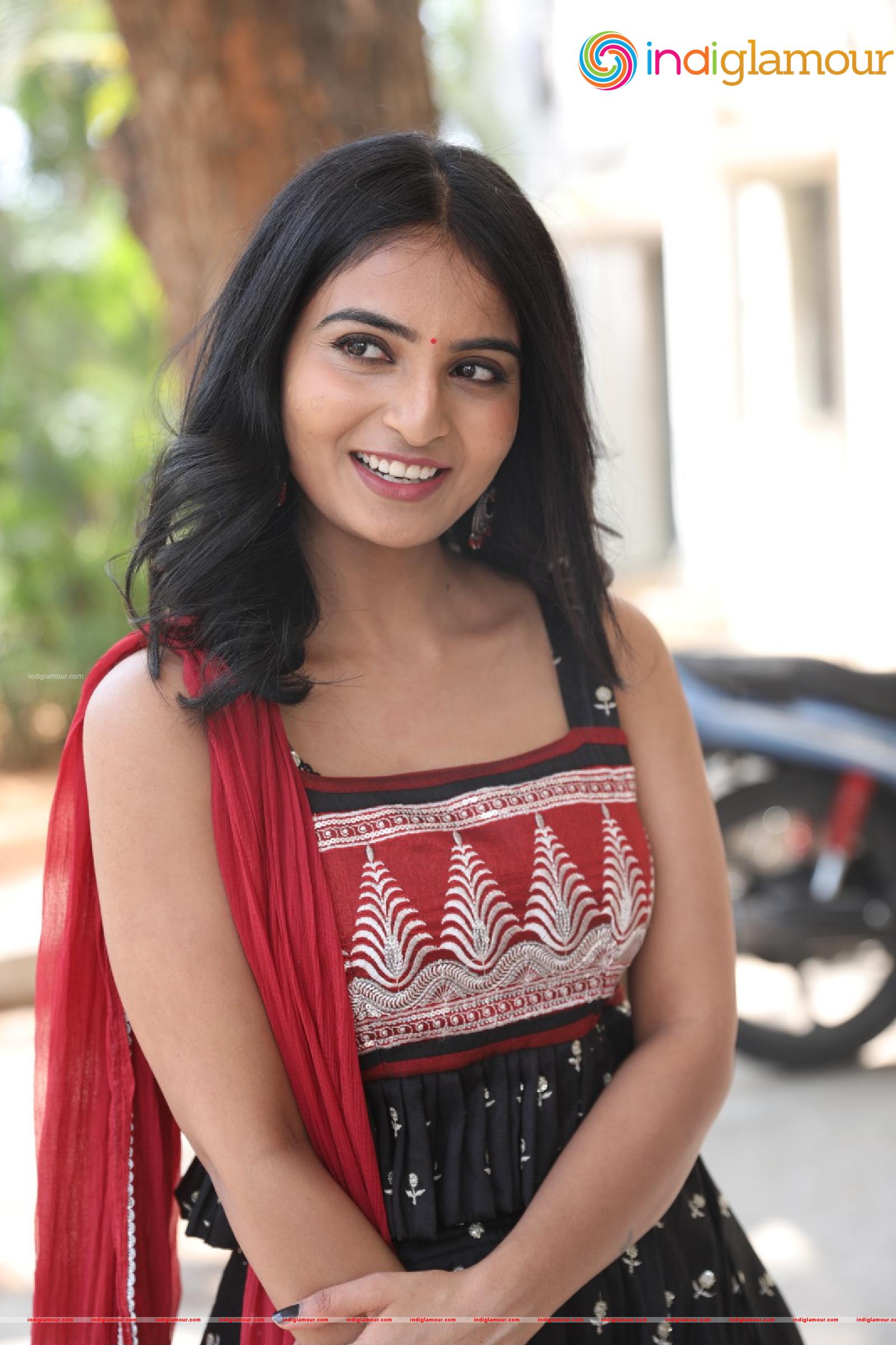 Ananya Actress hd photo