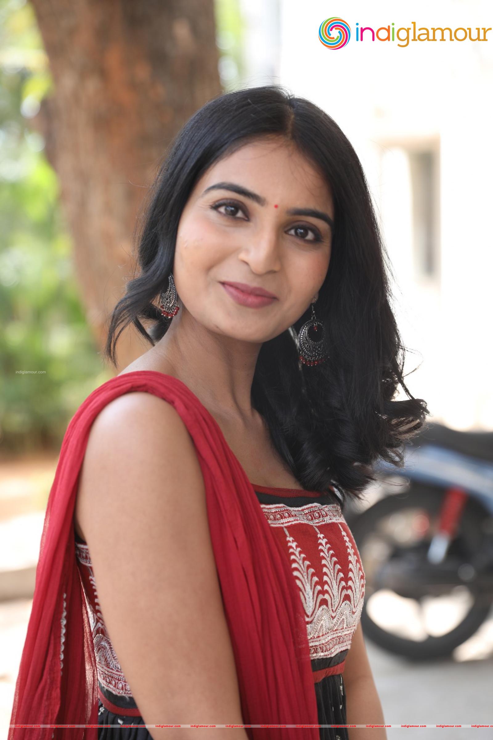 Ananya Actress hd photo