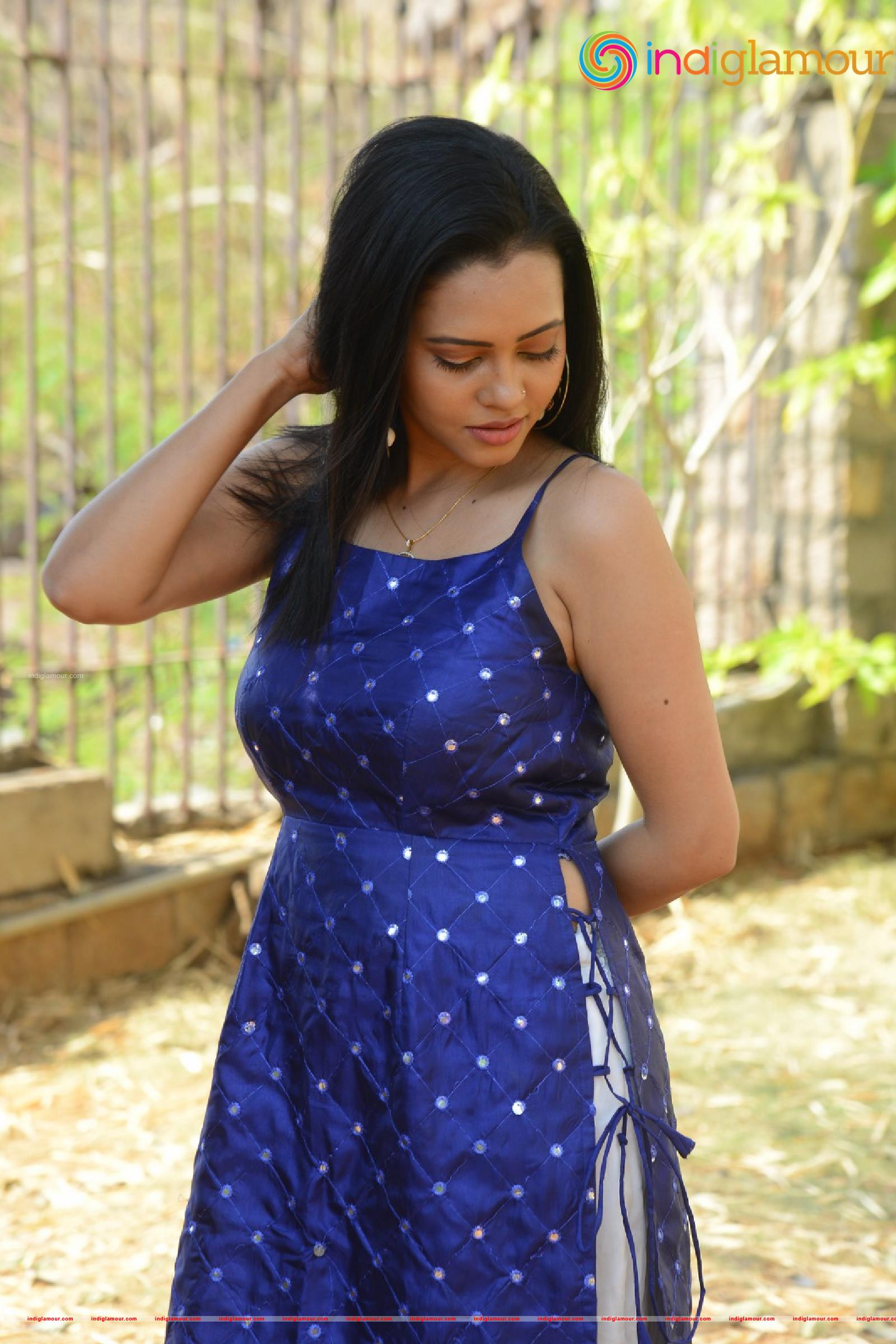 Geetha Sha Actress hd photo