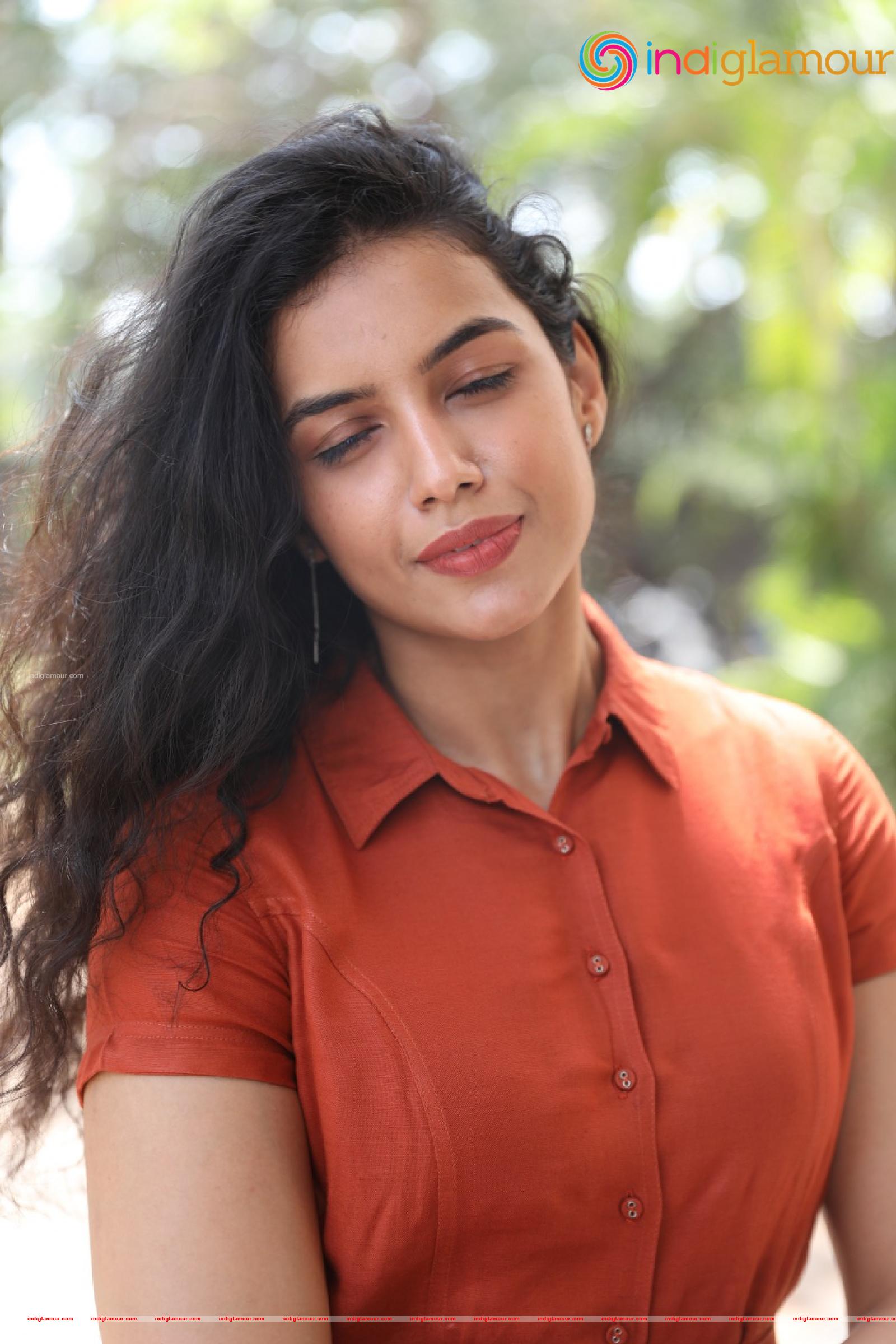 Sanchitha Poonacha Actress hd photo