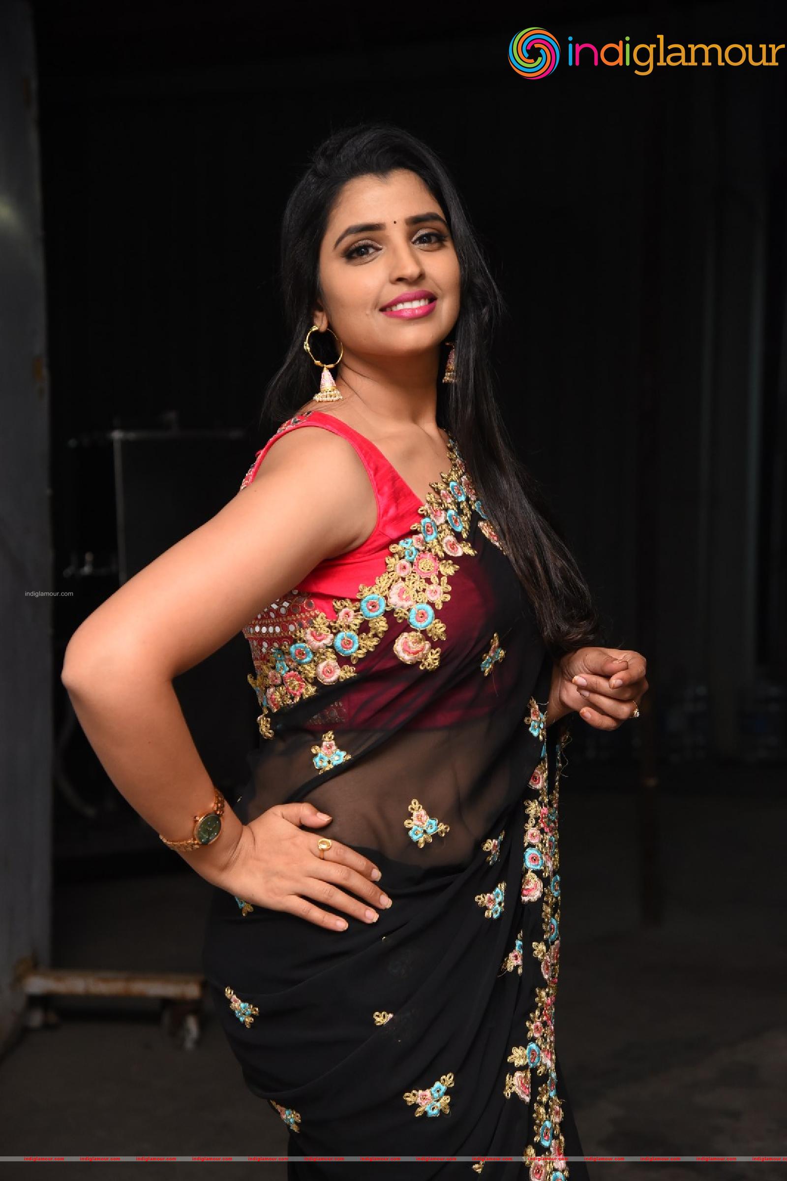 Syamala Actress hd photo