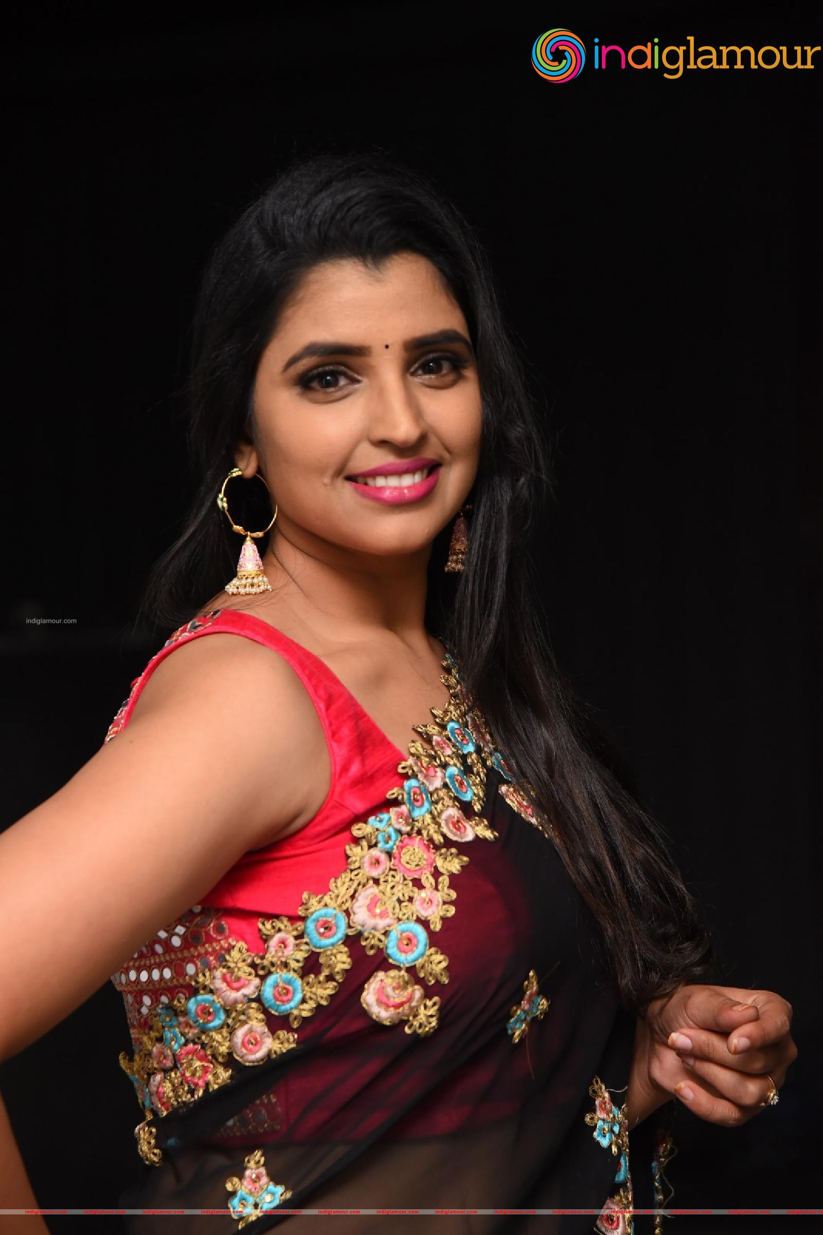 Syamala Actress hd photo