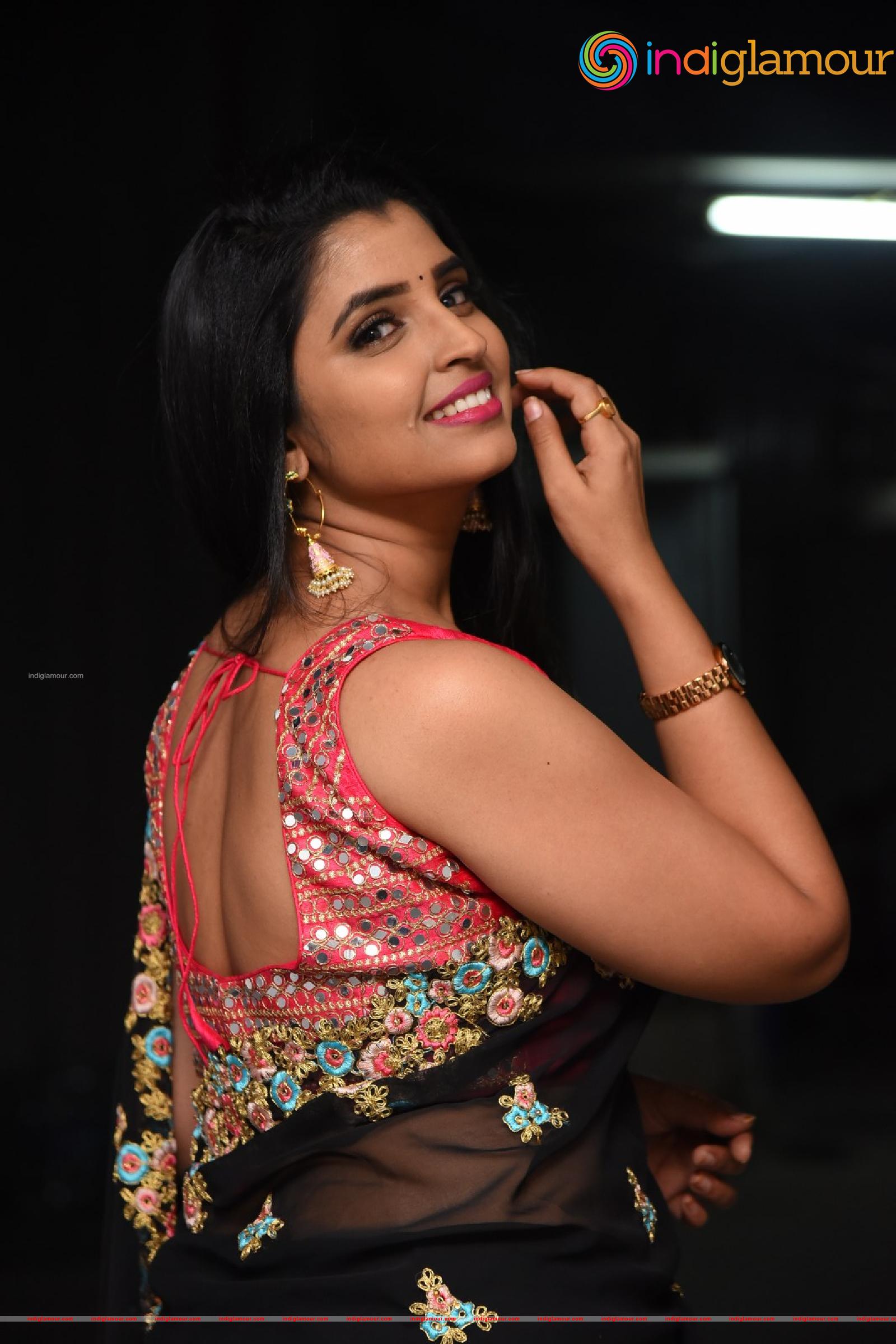 Syamala Actress hd photo