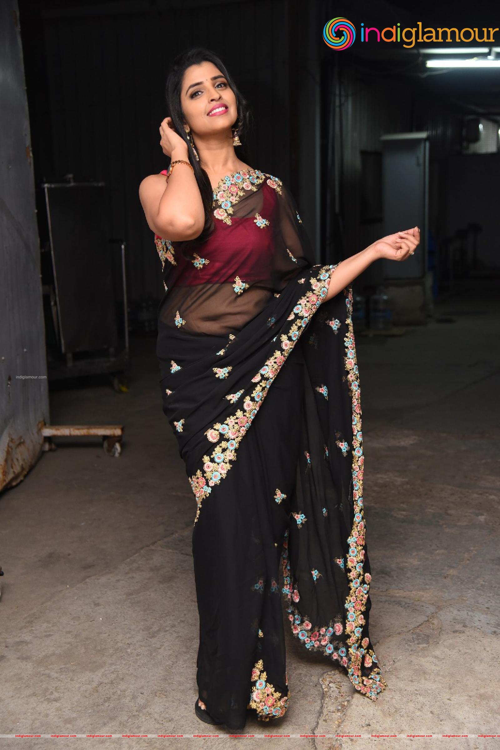 Syamala Actress hd photo