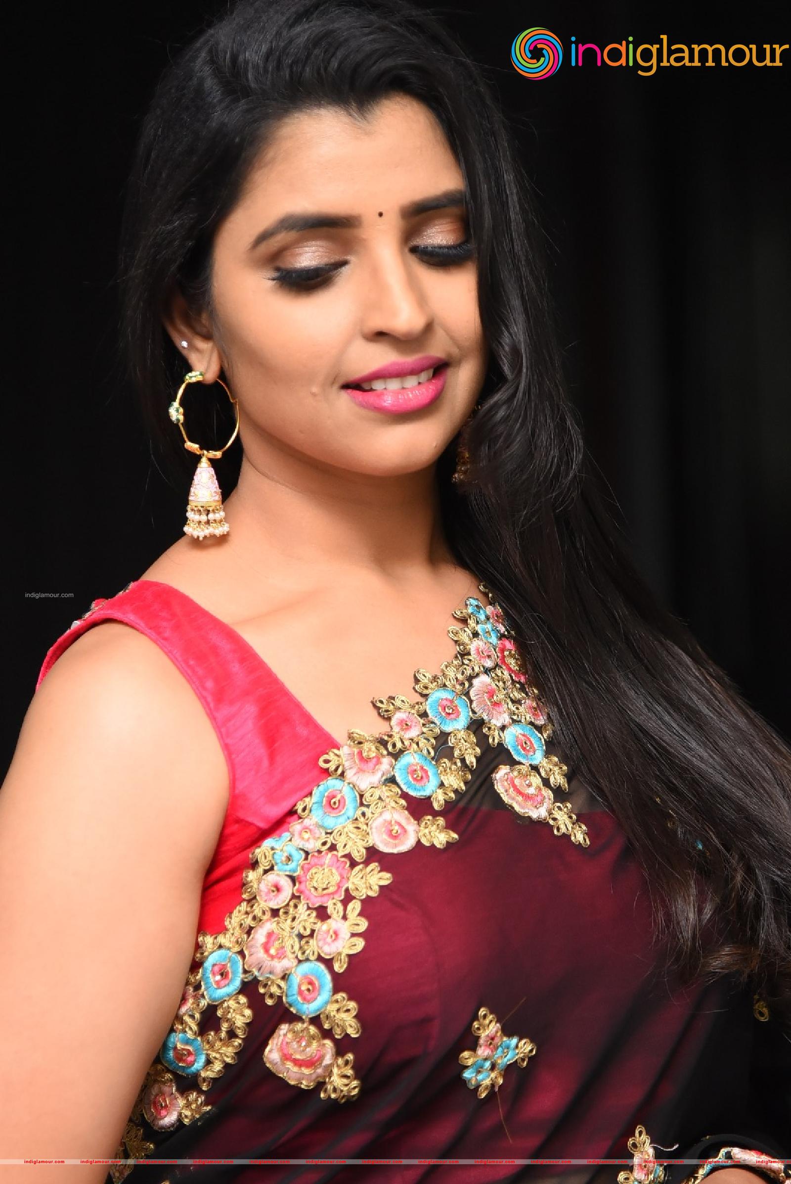 Syamala Actress hd photo