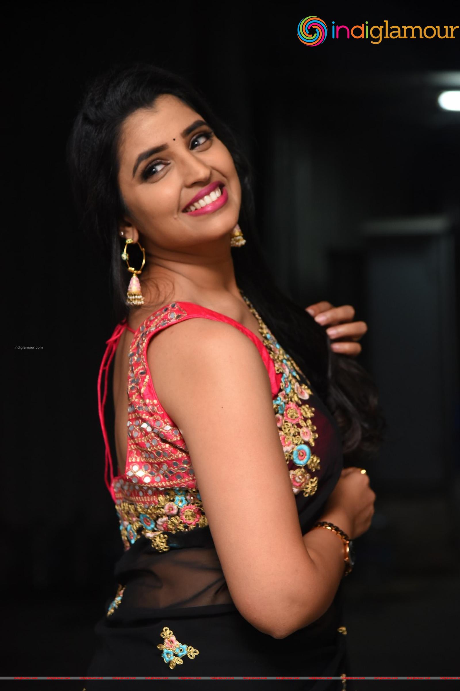 Syamala Actress hd photo