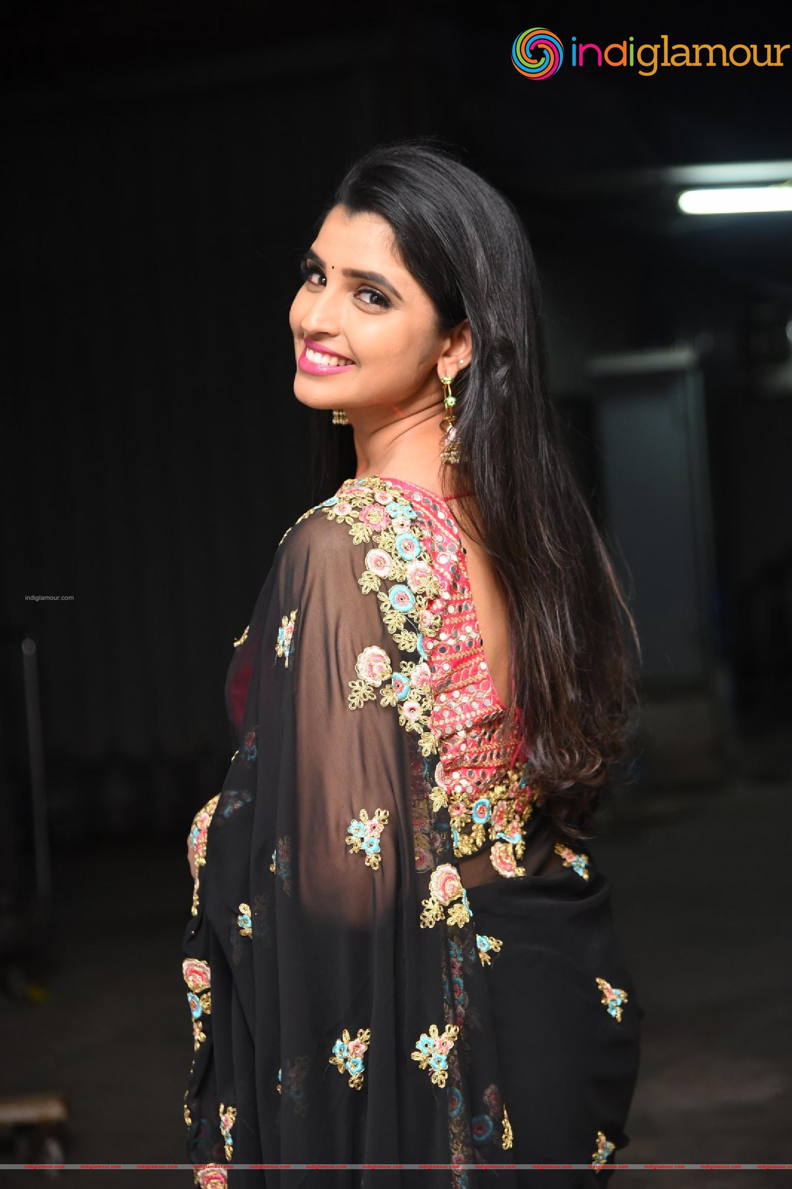 Syamala Actress hd photo