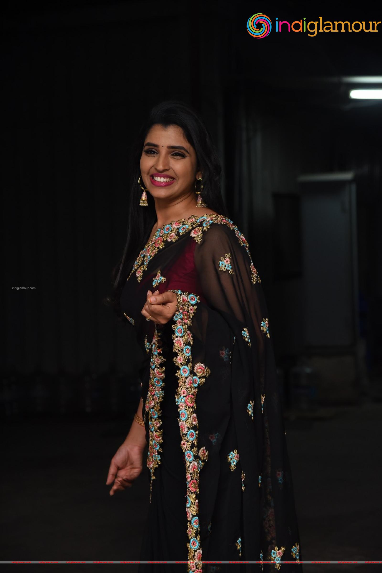 Syamala Actress hd photo