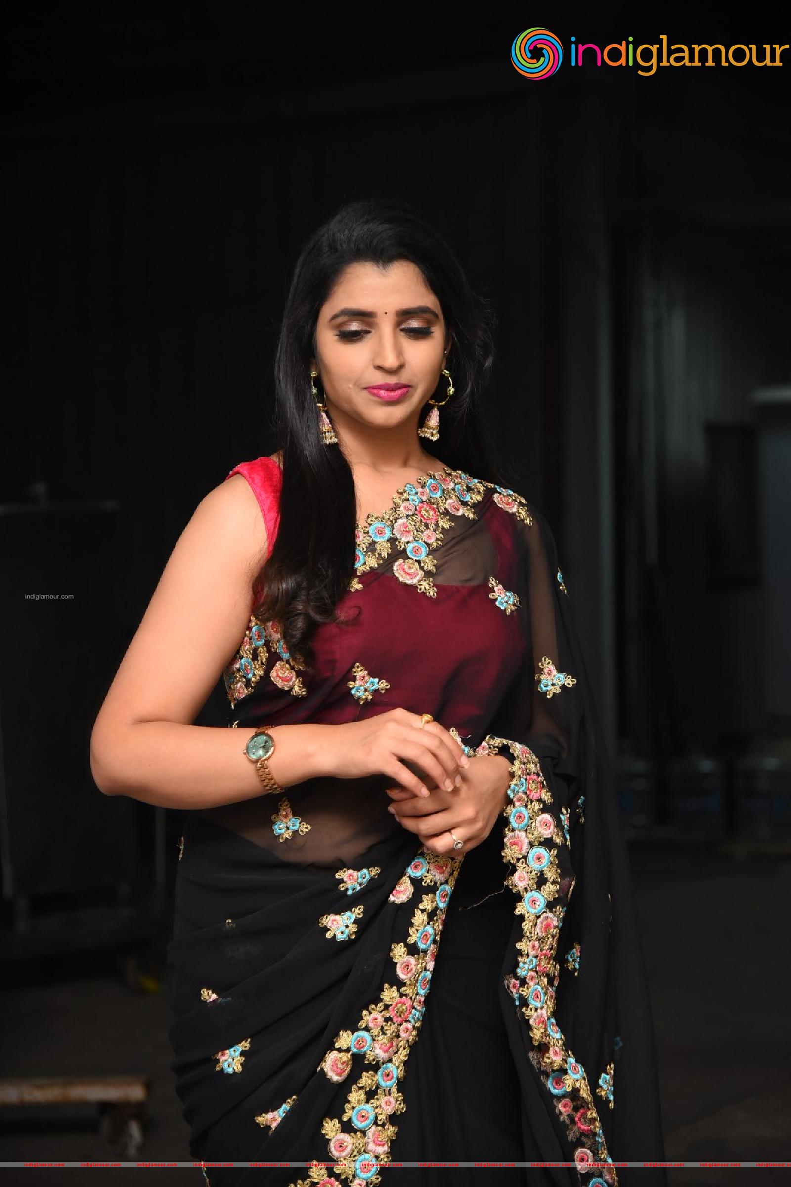 Syamala Actress hd photo