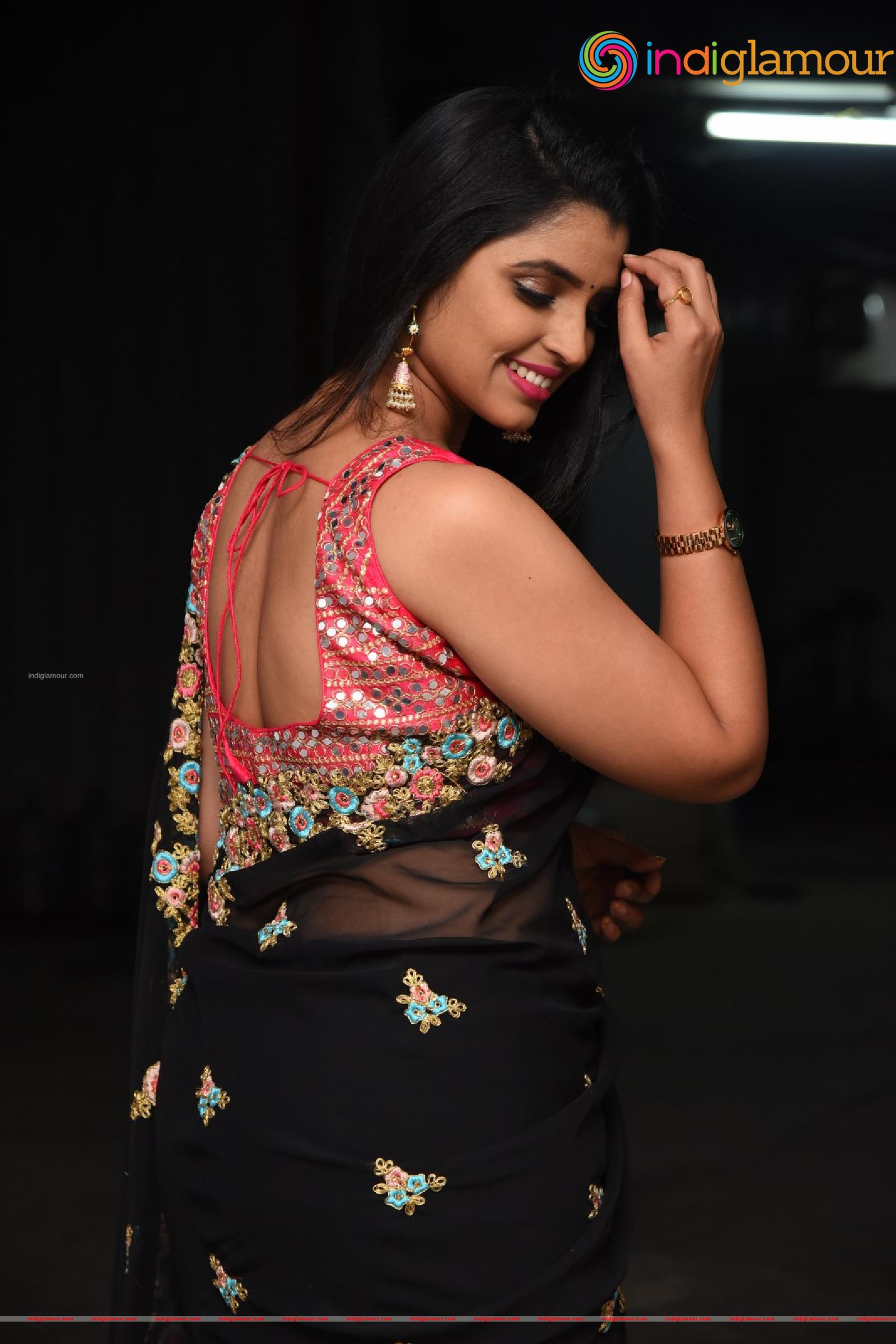 Syamala Actress hd photo