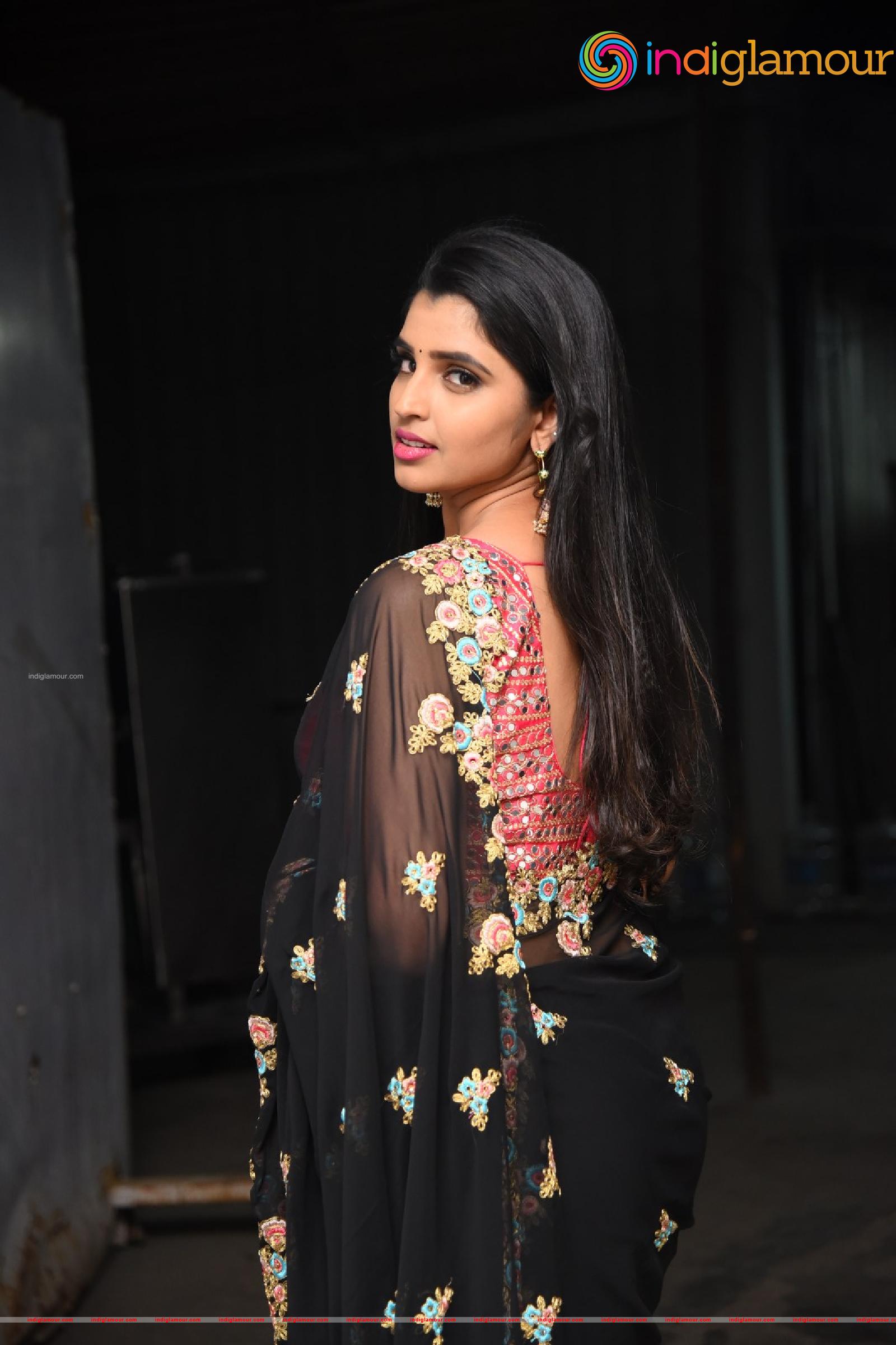 Syamala Actress hd photo
