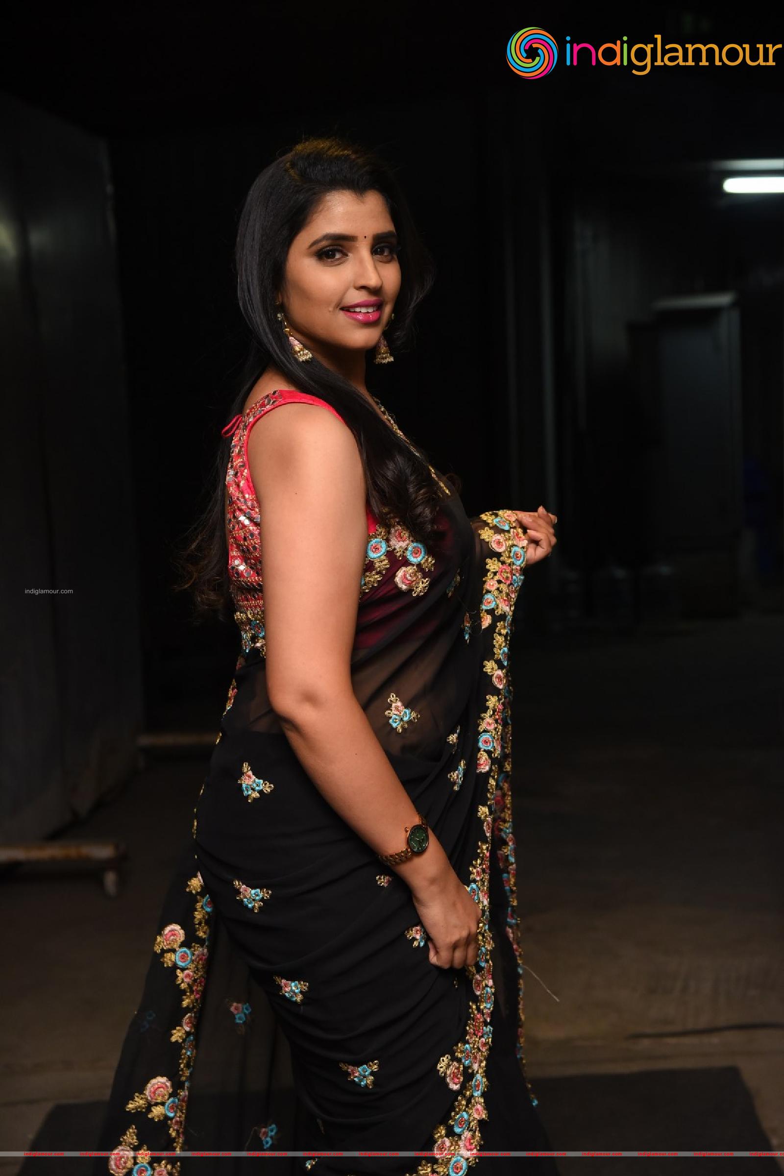 Syamala Actress hd photo