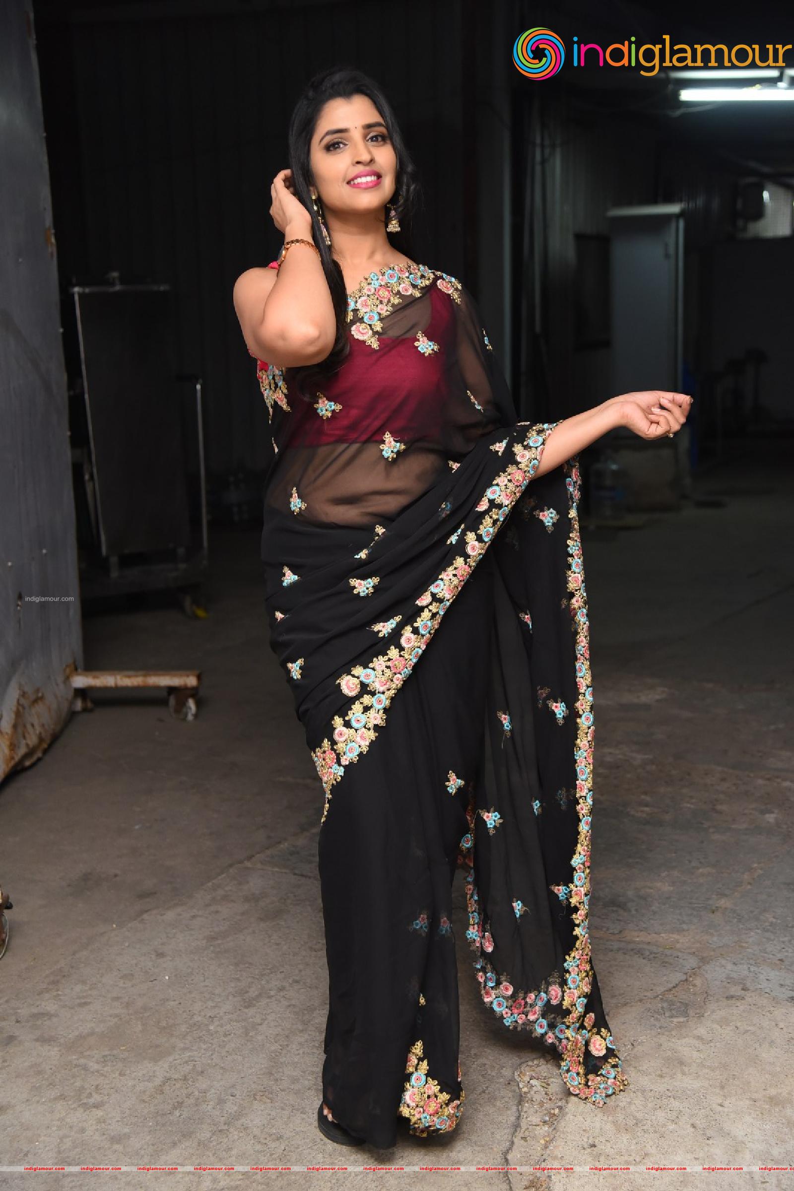 Syamala Actress hd photo