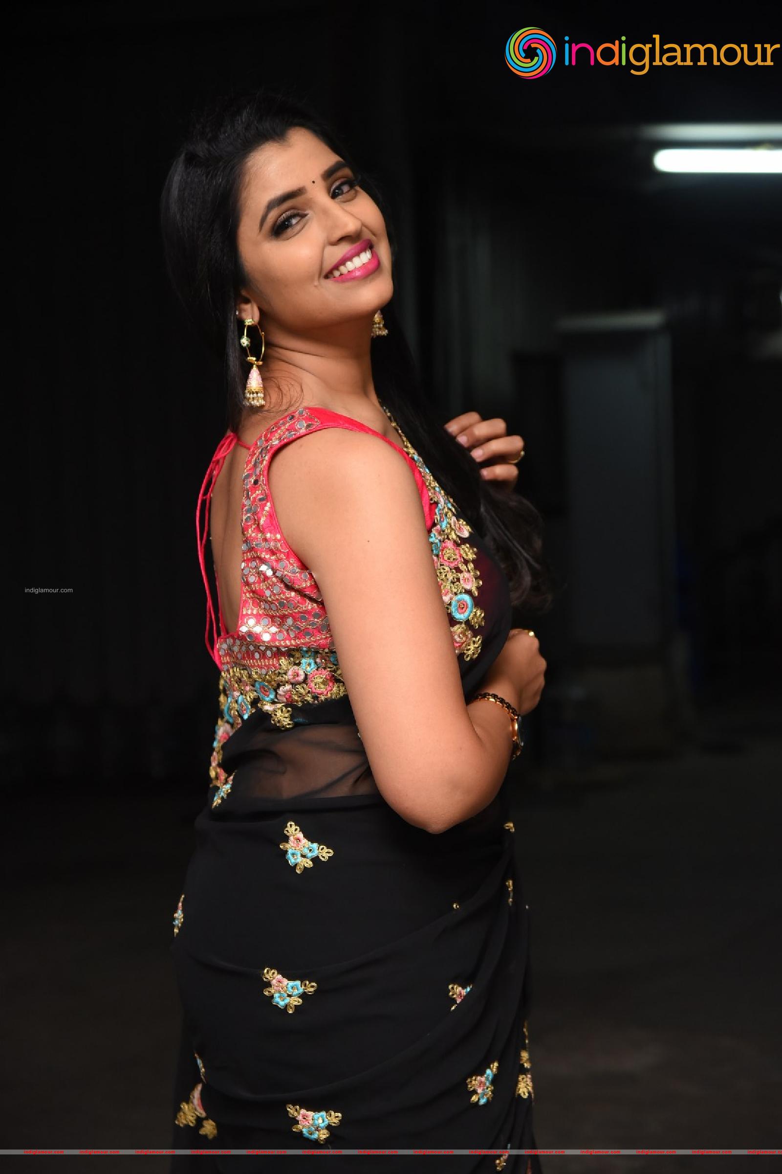 Syamala Actress hd photo
