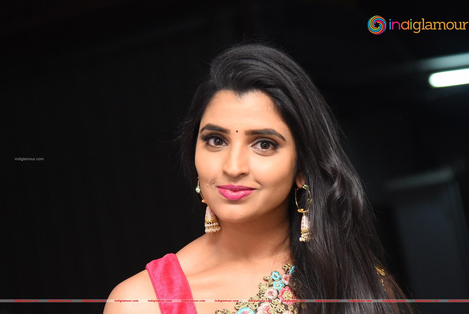Syamala Actress hd photo