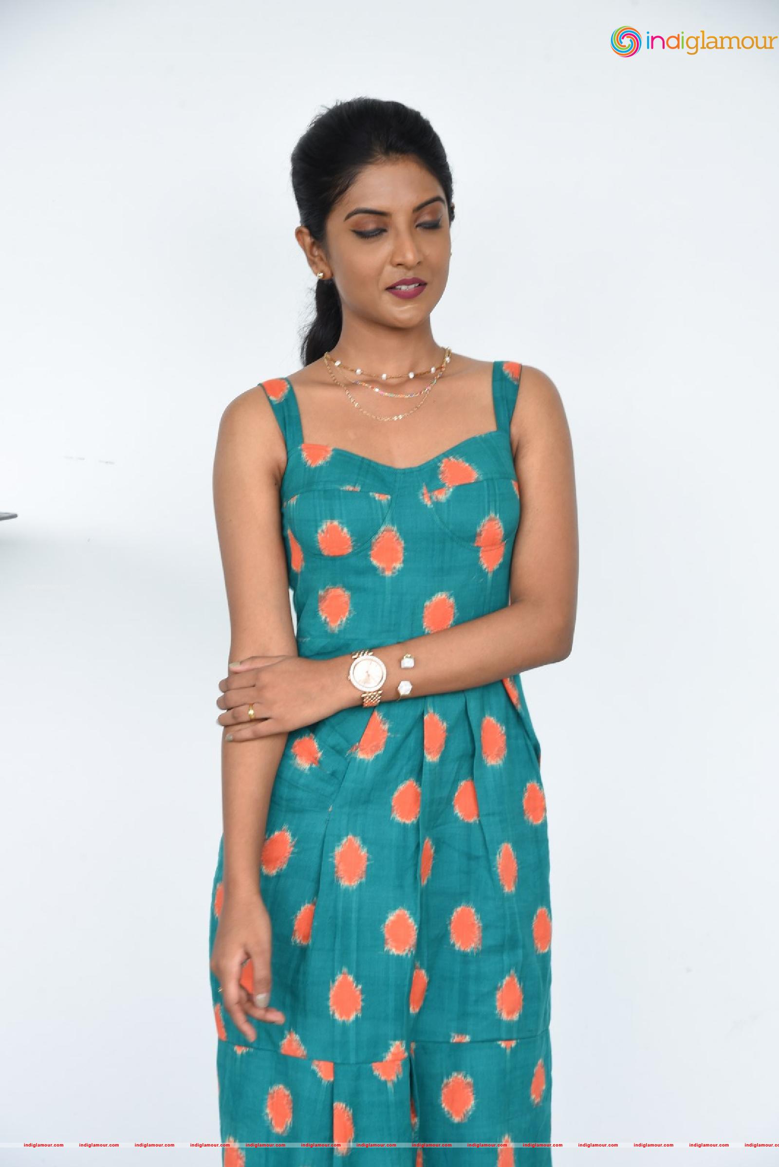 Neviditha Actress hd photo